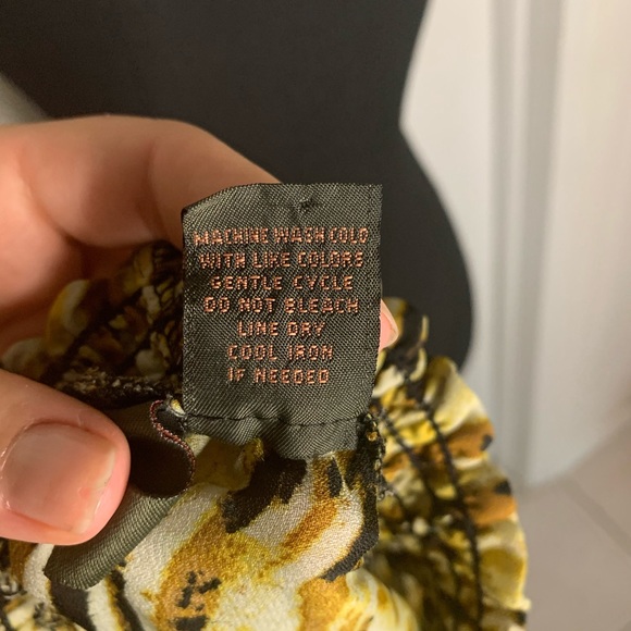 SereNade Sleeveless Blouse Large - Picture 6 of 6